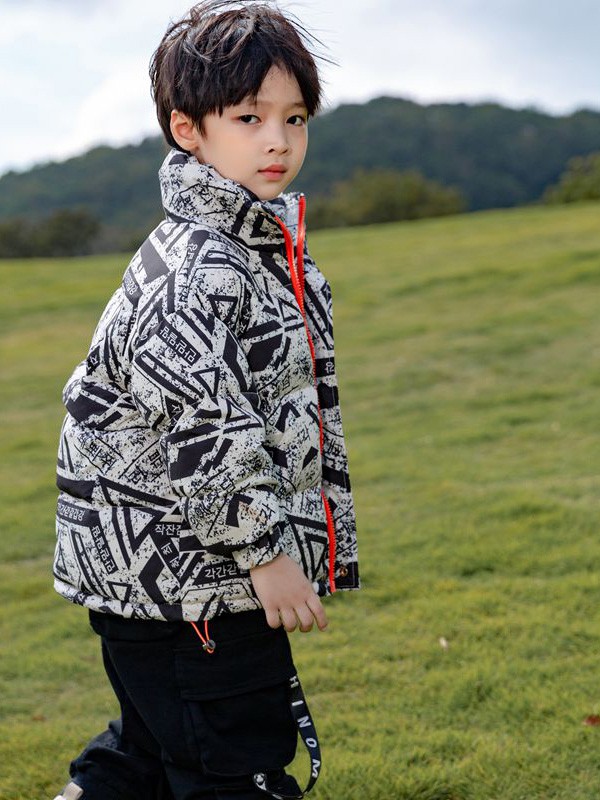 妈爱家童装2021秋冬季白色印花羽绒服