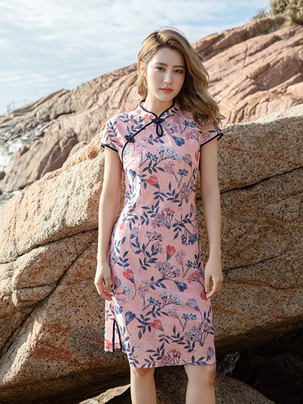 藏九2022春夏季粉色印花旗袍