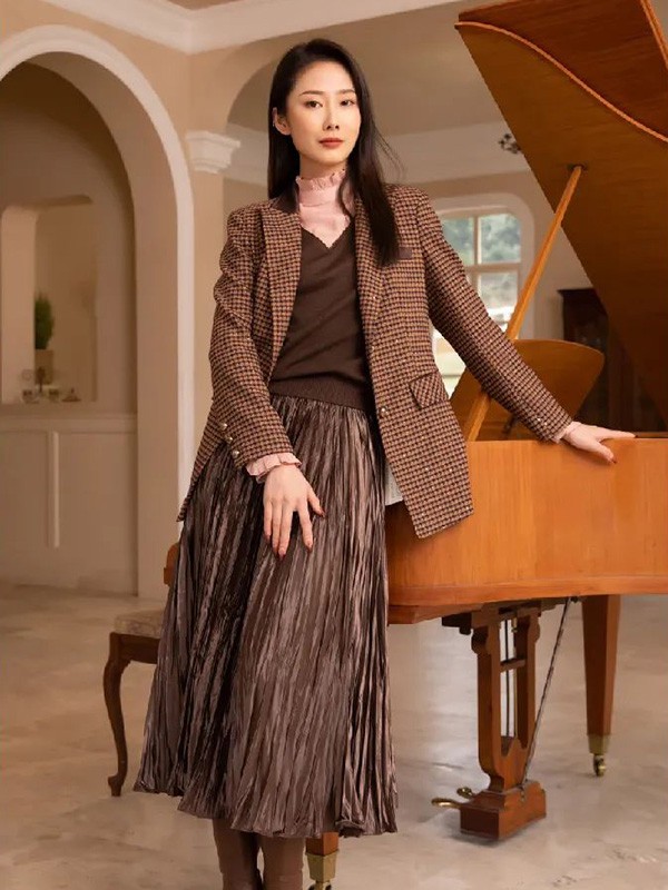 JUST&TH2022春夏季咖啡色褶皱百褶裙