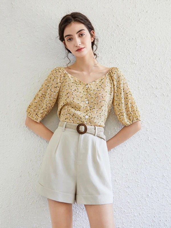 蓝珣2022春夏季白色纯色短裤