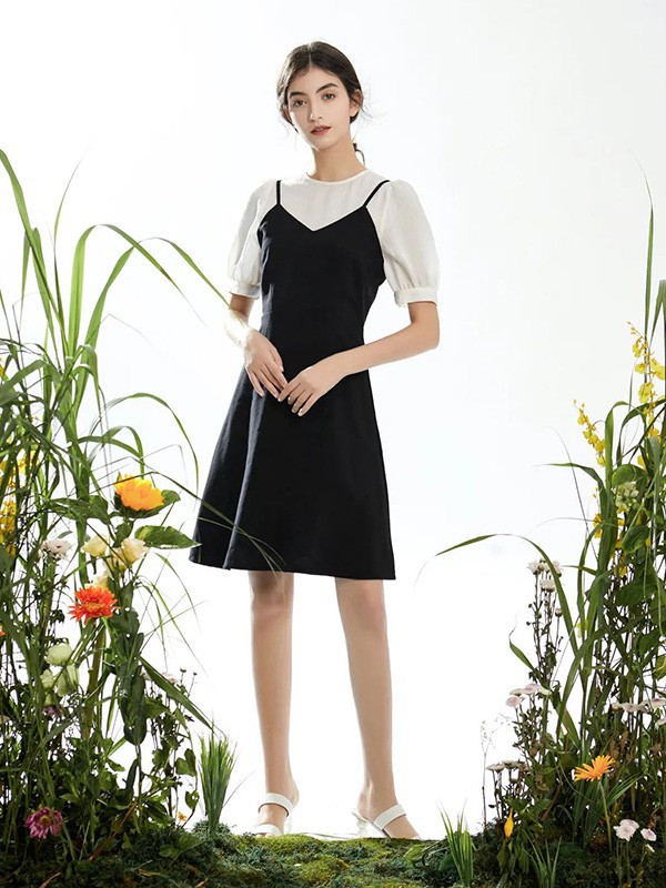 蓝珣2022春夏季黑色纯色吊带裙