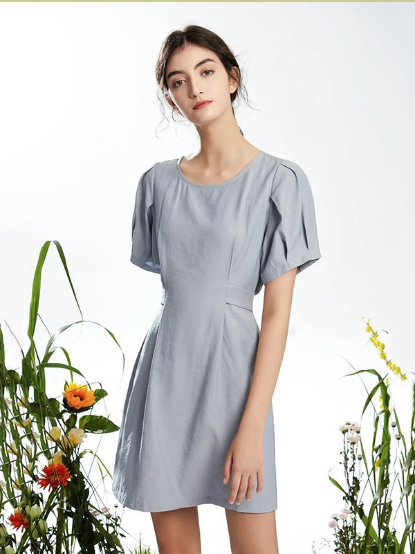 蓝珣2022春夏季灰色收腰连衣裙