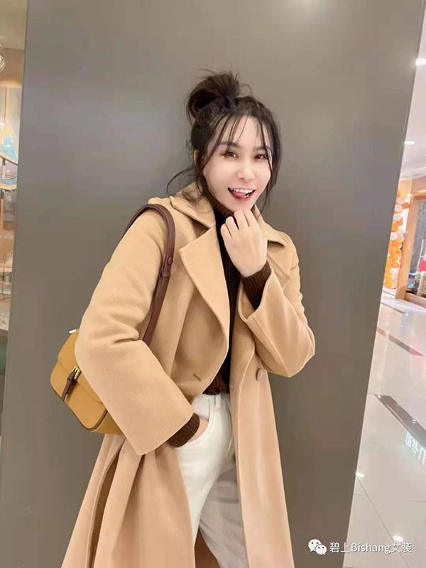 碧上2021秋冬季卡其色纯色大衣