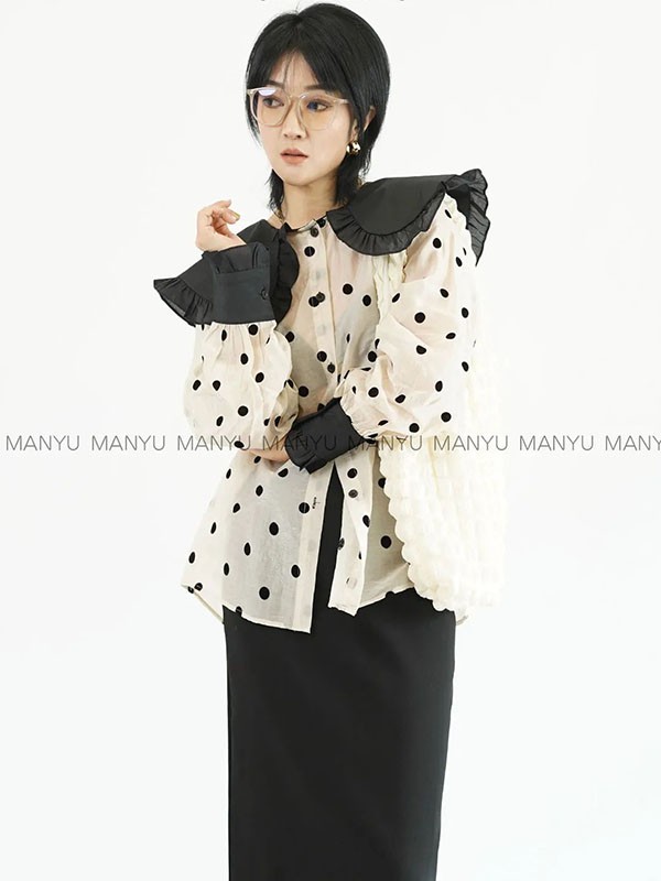 亲密鳗鱼2022春夏季黑色纯色包臀裙