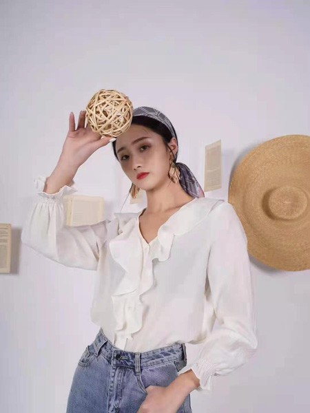 初绱女装2021秋冬季