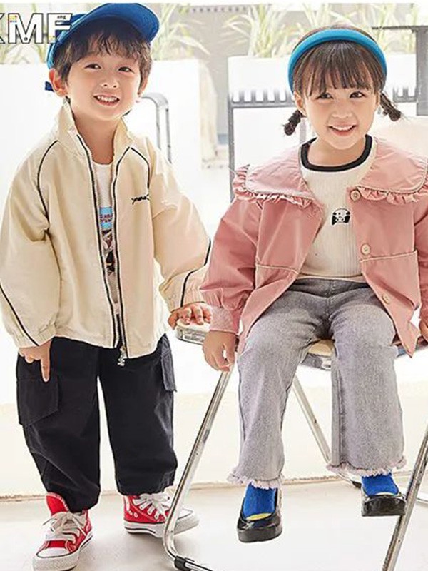 魔方2021秋冬季粉色娃娃领外套