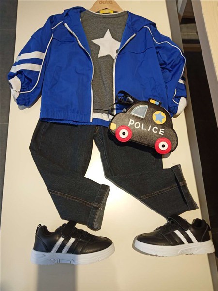 达巴童装2022春夏季藏蓝色纯色外套