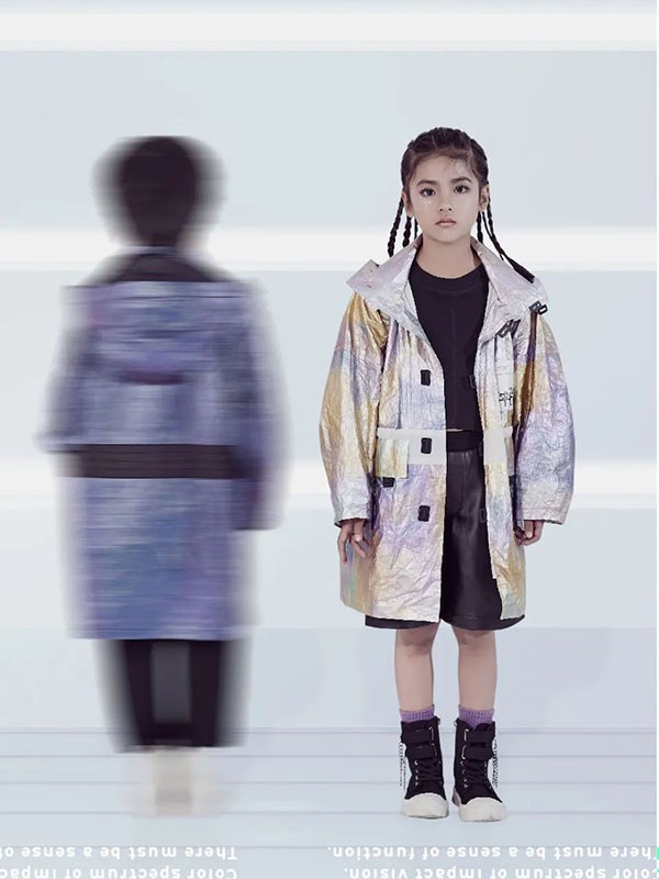 个么2021秋冬季拼色印花外套