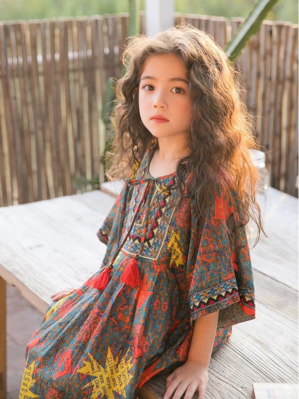 雏鸽童装2022春夏季咖啡色印花连衣裙