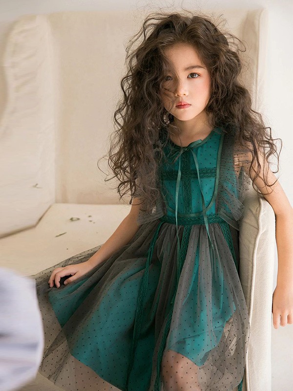 雏鸽童装2022春夏季墨绿色纱网连衣裙