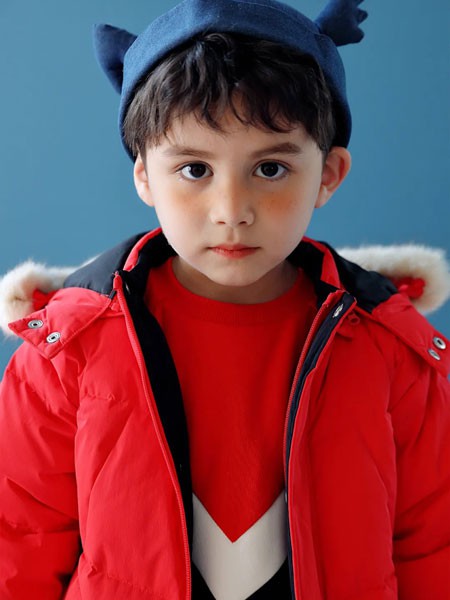 摩米童装2021秋冬季红色连帽棉服