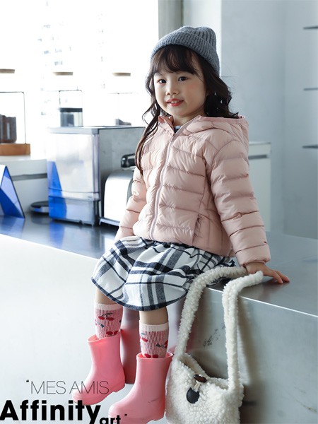 摩米2021秋冬季白色格子半身裙