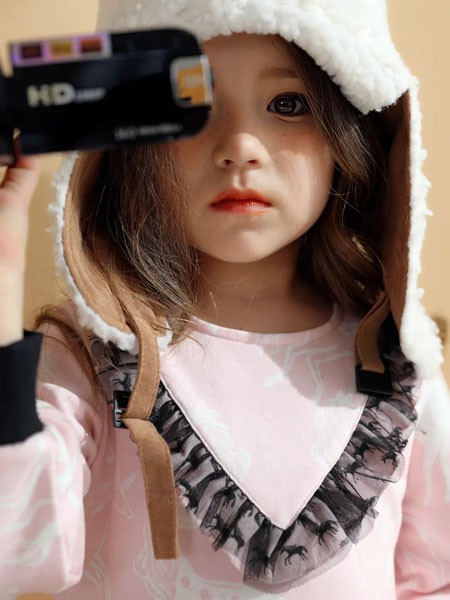 摩米童装2021秋冬季粉色印花T恤