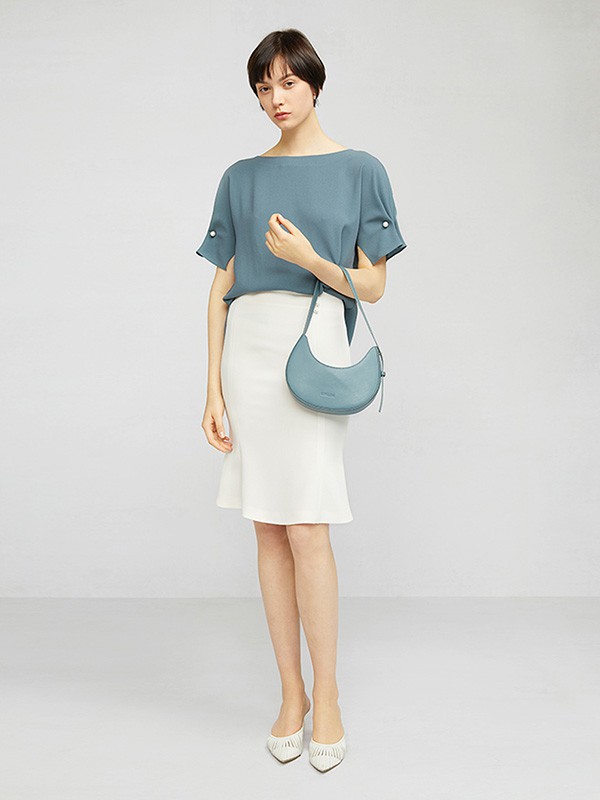 卡洛琳女装2022春夏季