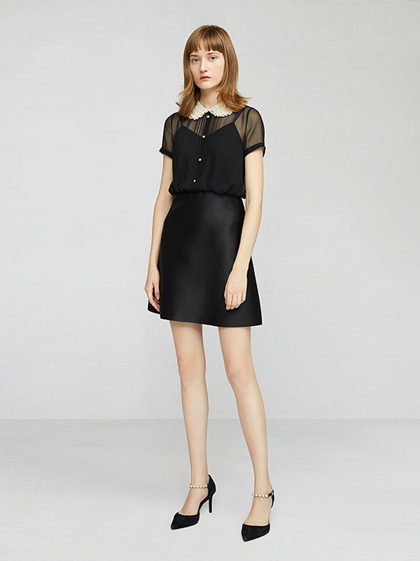 卡洛琳女装2022春夏季黑色纯色短裙