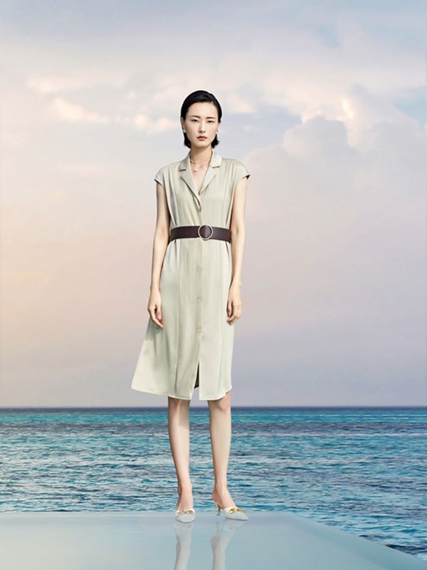 贵姿女装2022春夏季绿色纯色连衣裙