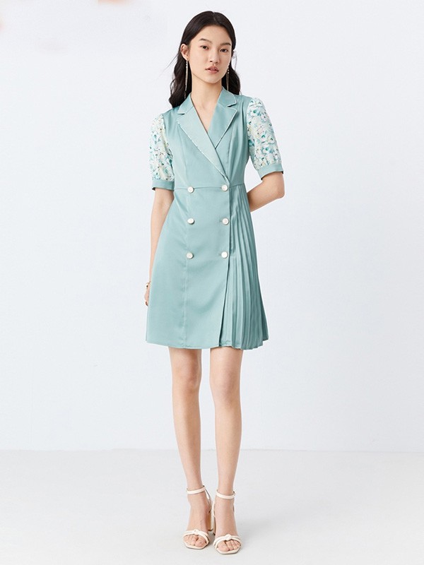 衣莱尔女装2022春夏季绿色纯色连衣裙