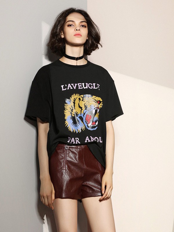 爱凡西2022春夏季黑色印花T恤