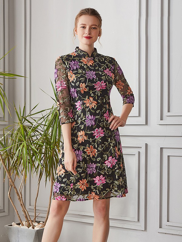 蒙迪爱尔2022秋冬季黑色印花连衣裙