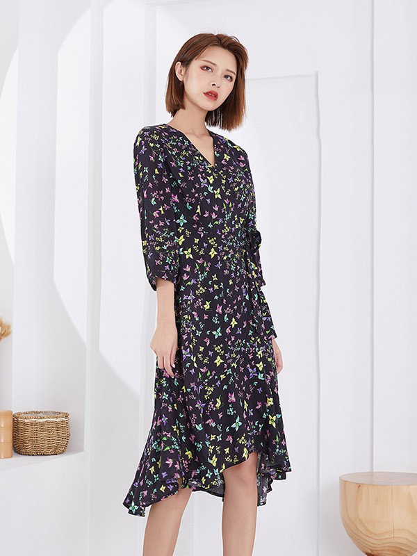 蒙迪爱尔2022春夏季黑色印花连衣裙