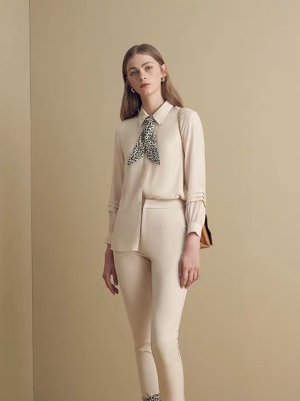 星期天女装2022春夏季米色衬衫