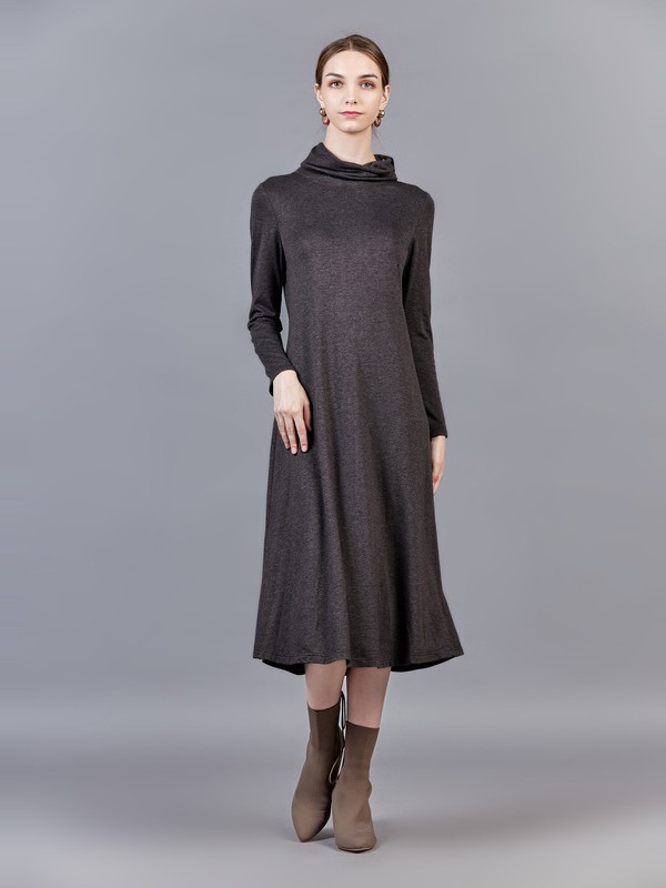 舒朗女装2021秋冬季灰色纯色连衣裙