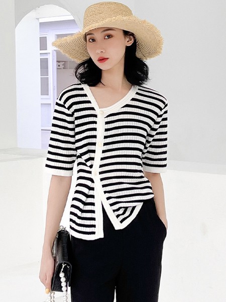 速品女装2022春夏季白色条纹针织衫