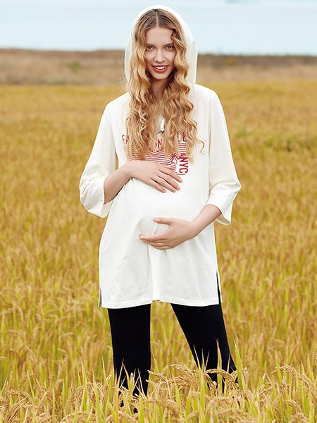 快乐屋女装2022春夏季白色T恤