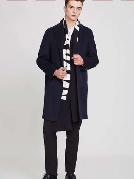 佐纳利2021秋冬季黑色外套