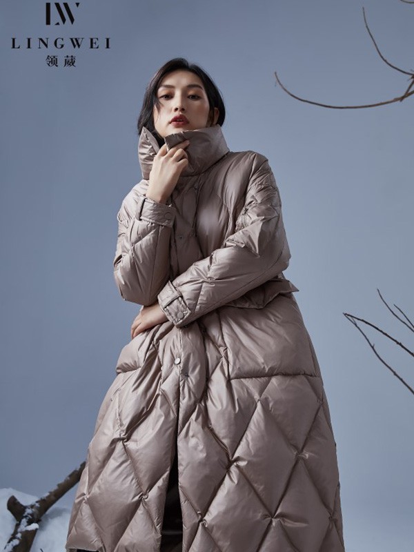 领葳女装2021秋冬季银色棉服