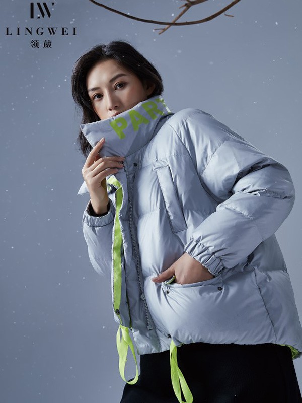 领葳女装2021秋冬季灰色派克服