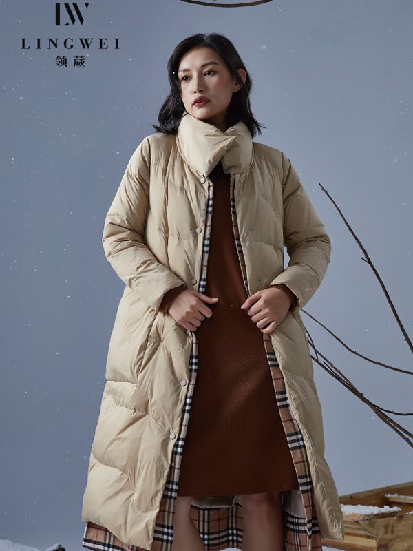 领葳女装2021秋冬季棕色棉服