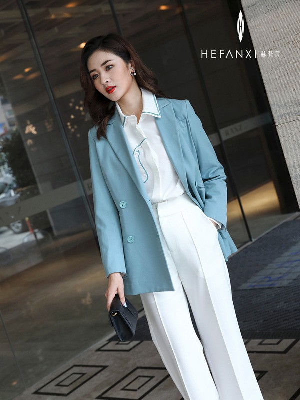 赫梵茜女装2021秋冬季蓝色西装