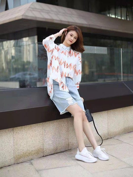 素言2022春夏季白色衬衫