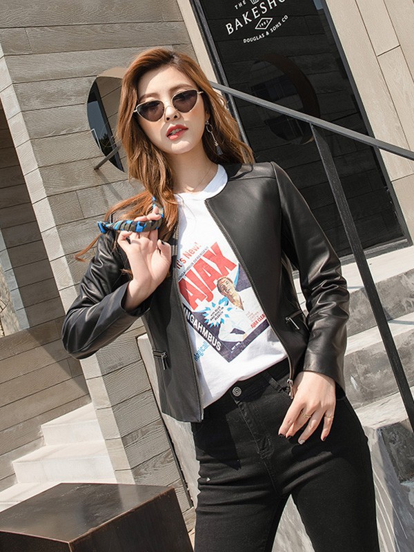 依奴珈女装2022春夏季白色T恤