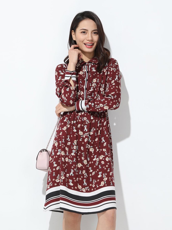 玳莎女装2021秋冬季酒红色连衣裙