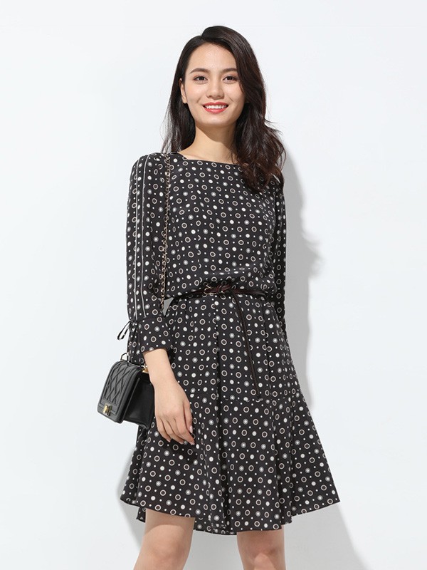 玳莎女装2021秋冬季黑色连衣裙