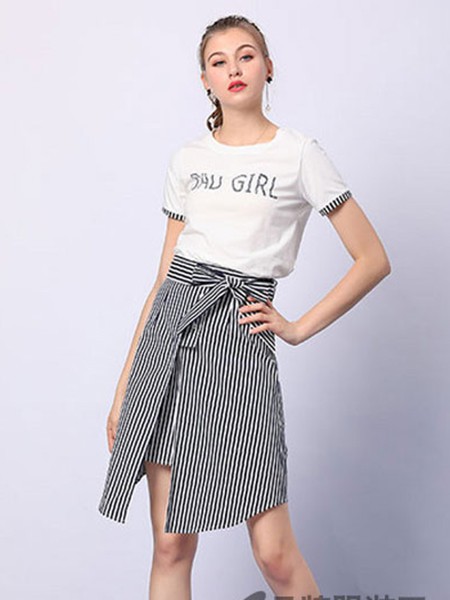 尚可斯女装2022春夏季白色T恤