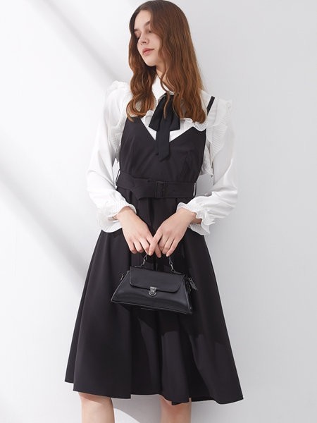 丽芮2022春夏季黑色吊带裙