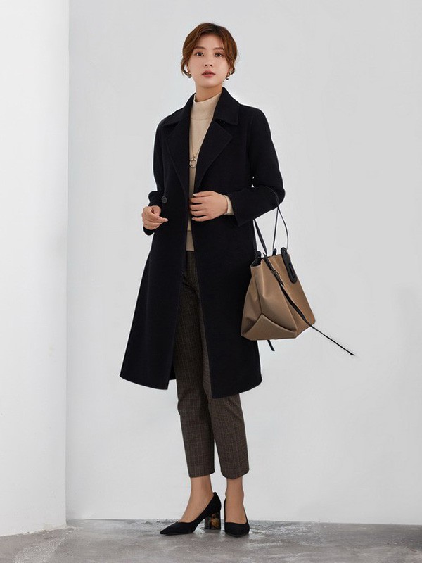 23区女装2021秋冬季黑色大衣