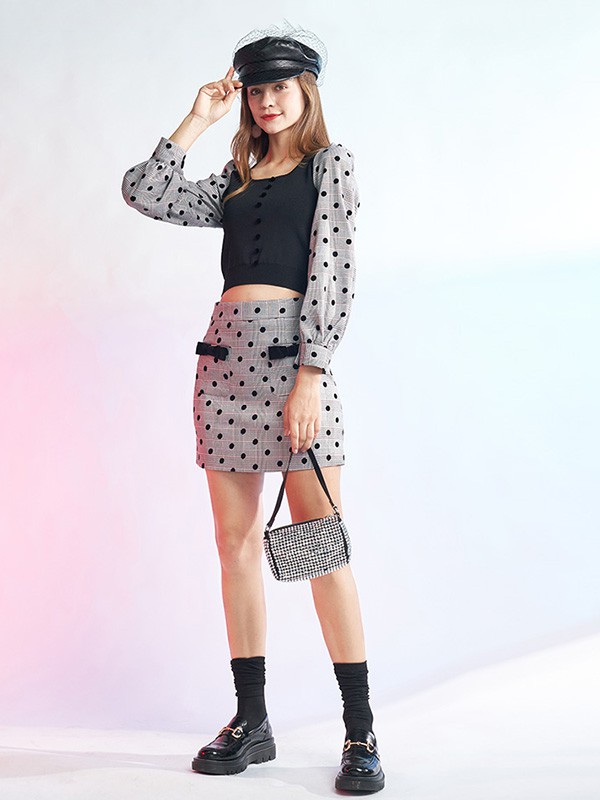 汤米诺女装2022春夏季灰色短裙