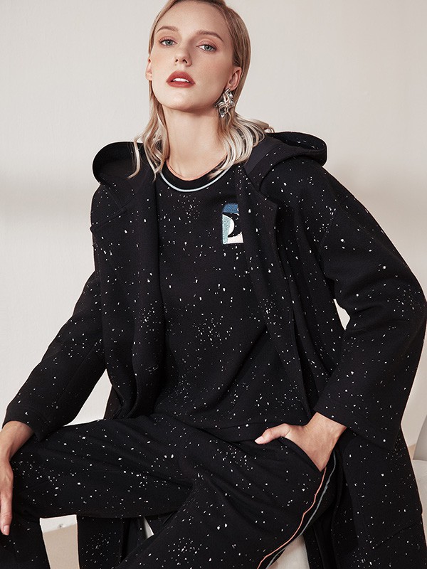 茜纳女装2021秋冬季黑色棉服