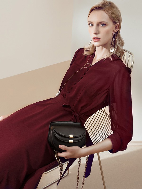 茜纳2021秋冬季酒红色衬衫裙