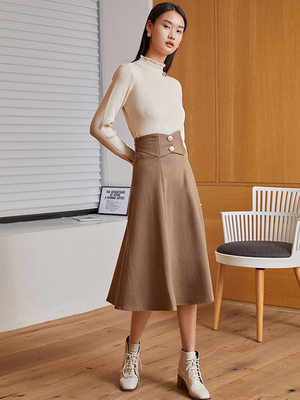 蔓诺蒂女装2021秋冬季米色针织衫