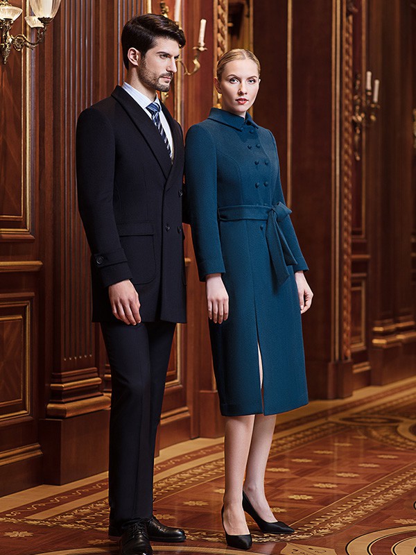 爱伊美女装2021秋冬季藏蓝色大衣