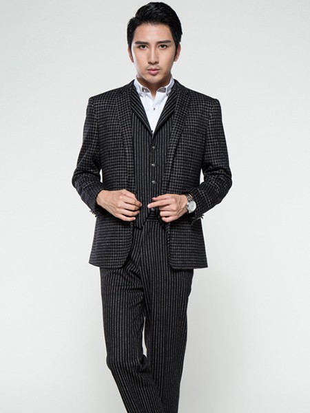 韩宇来男装2021秋冬季肤色西装