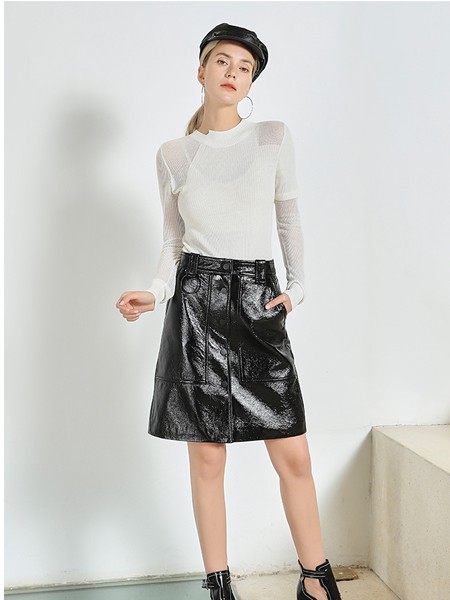 JAC女装2022春夏季黑色短裙