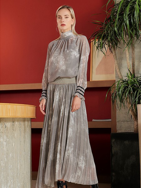 JAC女装2022春夏季灰色连衣裙