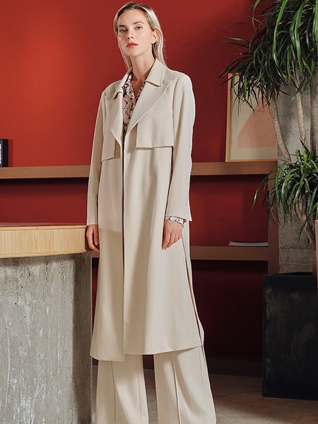 JAC女装2022春夏季米色风衣