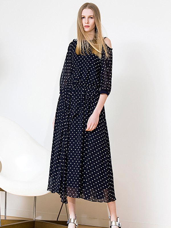 IVYKKI2022春夏季黑色连衣裙